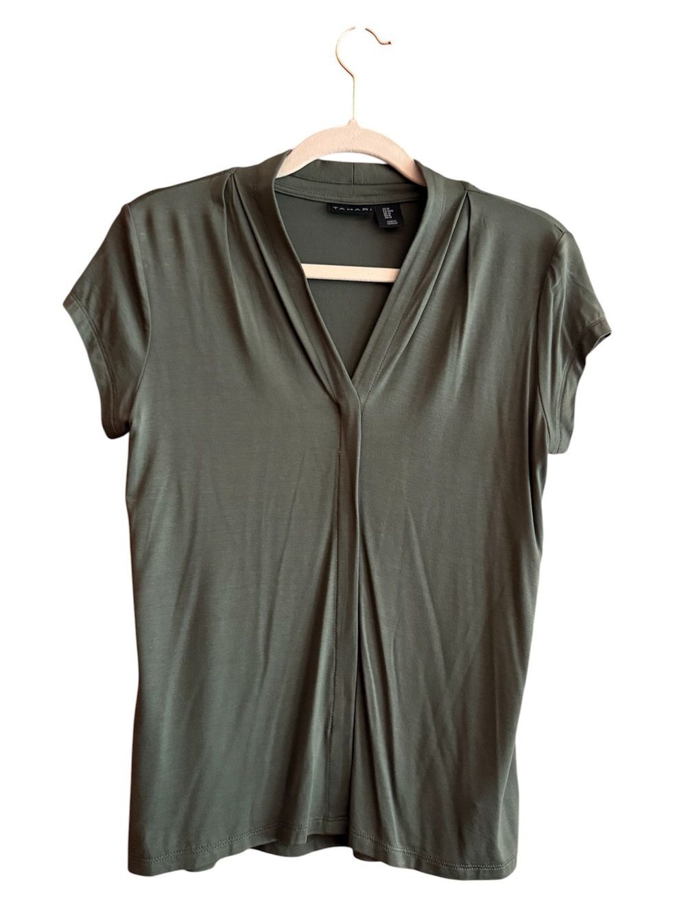Tahari Olive Green V-Neck Short Sleeve Women's Top Size Medium - Picture 2 of 3